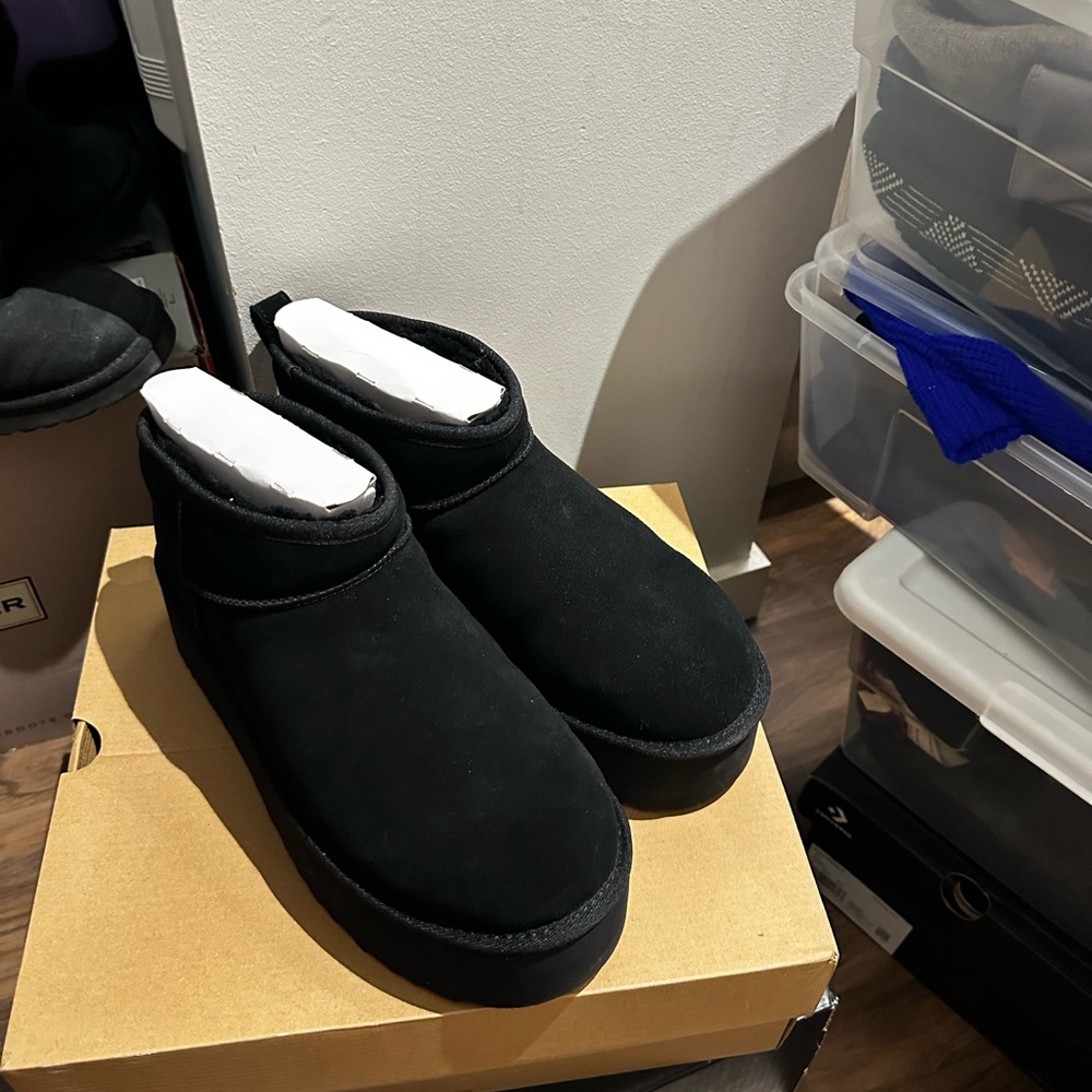 Classic Ultra Mini Platform Uggs